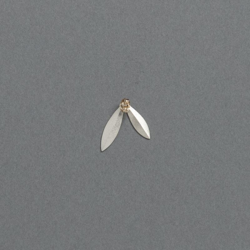 【Stud Earring】 Leaf / Seven (single) - YURI MIYATA ONLINE STORE