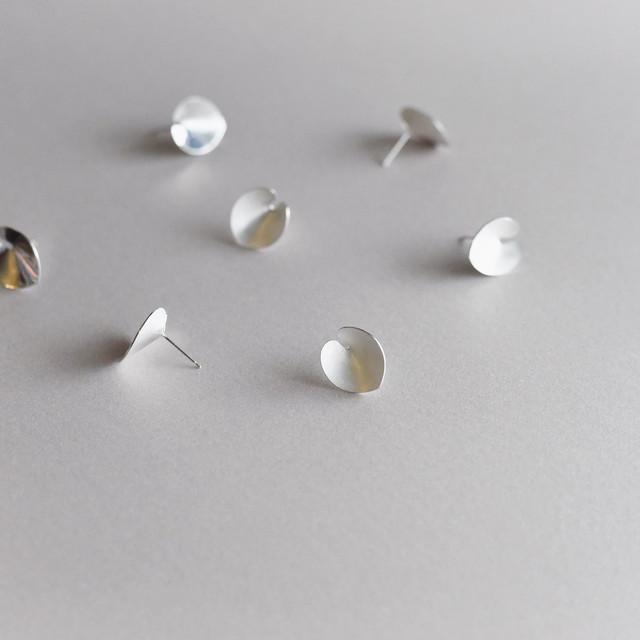 【Stud Earring】Leaf / Parabola (single) - YURI MIYATA ONLINE STORE