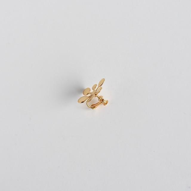 【Stud・Clip-on Earring】Leaf / Circle L gold (single) - YURI MIYATA ONLINE STORE