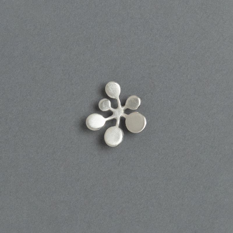 【Stud・Clip-on Earring】Leaf / Circle L silver (single) - YURI MIYATA ONLINE STORE
