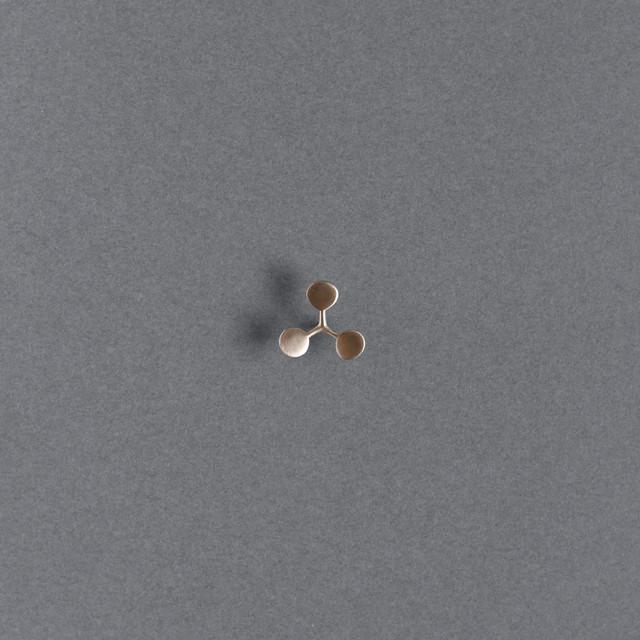 【Stud・Clip-on Earring】Leaf / Circle S (single) - YURI MIYATA ONLINE STORE