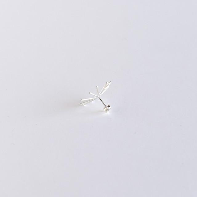 【Stud・Clip-on Earring】Leaf / Line L (single) - YURI MIYATA ONLINE STORE