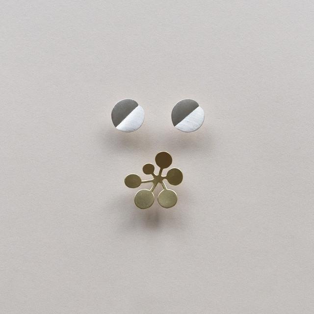 【Stud・Clip-on Earring】Leaf / Round L (single) - YURI MIYATA ONLINE STORE